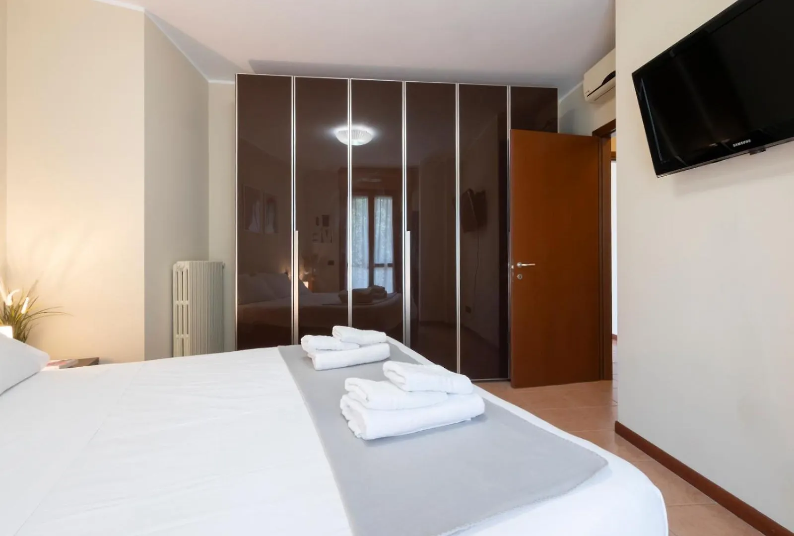 Apartamento Spazio Breda - Free Garage, Metro M1, Balcony Milão Itália